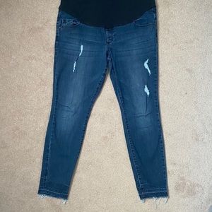3/$15 💖 Thyme Maternity Jeans